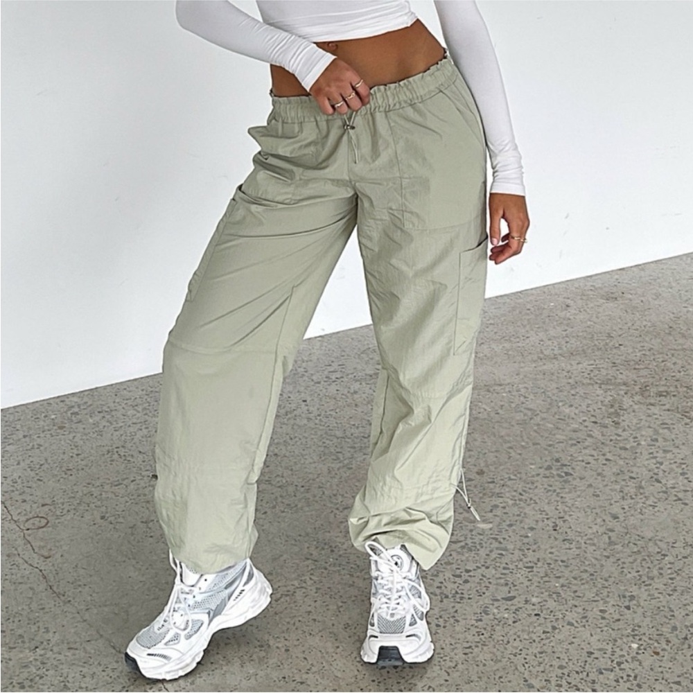 💚White Fox Parachute Pant